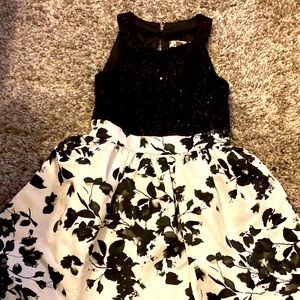 Black And White Foral Flower Dress